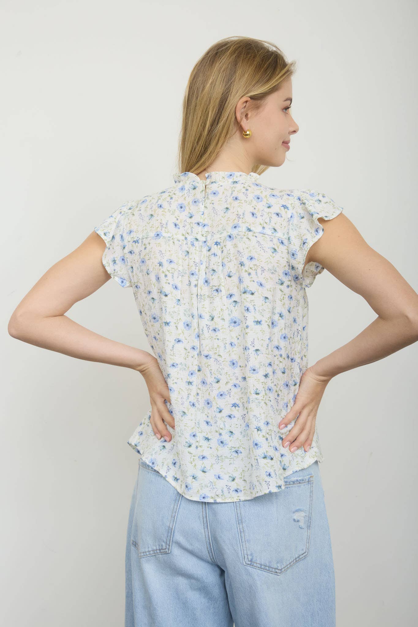 PLUS FLORAL RUFFLE DETAIL LINE LACE YOKE TOP